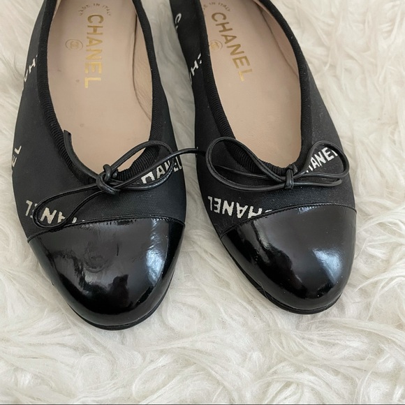 Chanel Canvas Logo Ballet Flats Size 35.5 Black and White Authentic - Picture 2 of 13